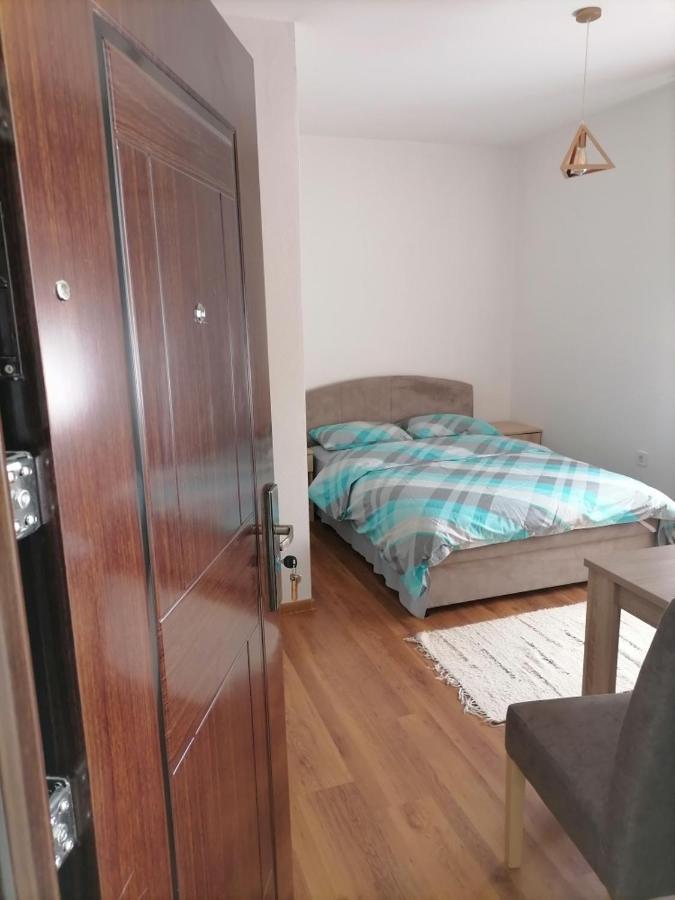 Apartmani 15 Cetinje Ngoại thất bức ảnh