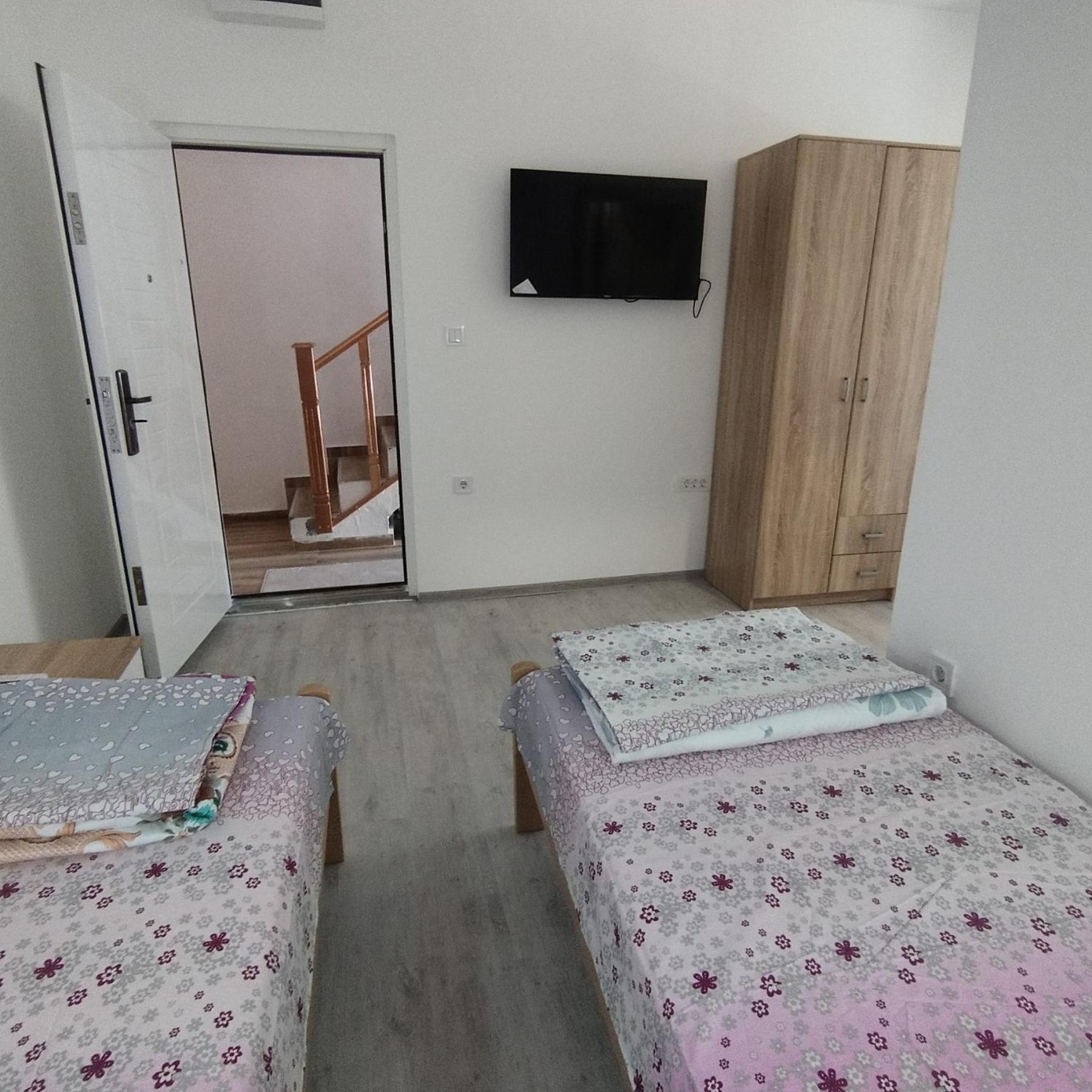 Apartmani 15 Cetinje Ngoại thất bức ảnh